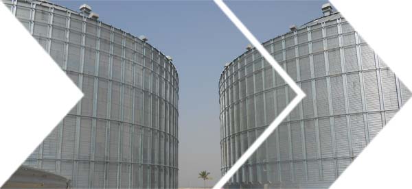 Hydraulic telescopic jacks 5.5 ton capacity to erect grain storage silos; hydraulic telescopic jacks for erection of grain storage silos and dryers